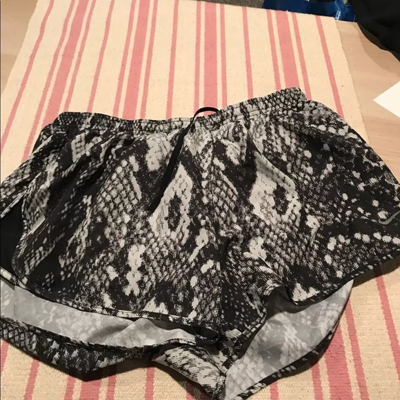 air jordan snakeskin shorts